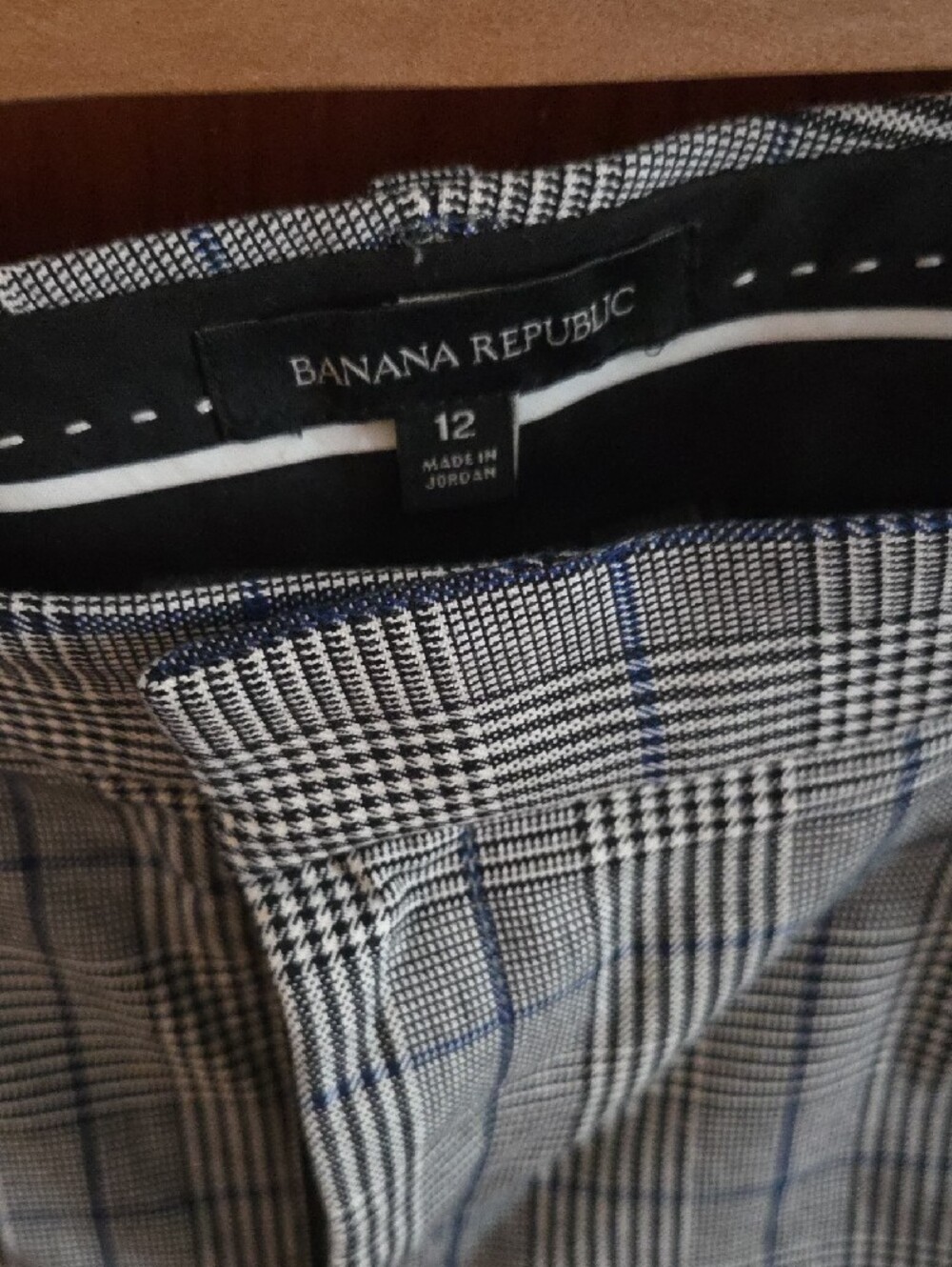 Banana Republic Gray Plaid Ankle Pants with Subtle Blue Windowpane - Picture 2 of 5